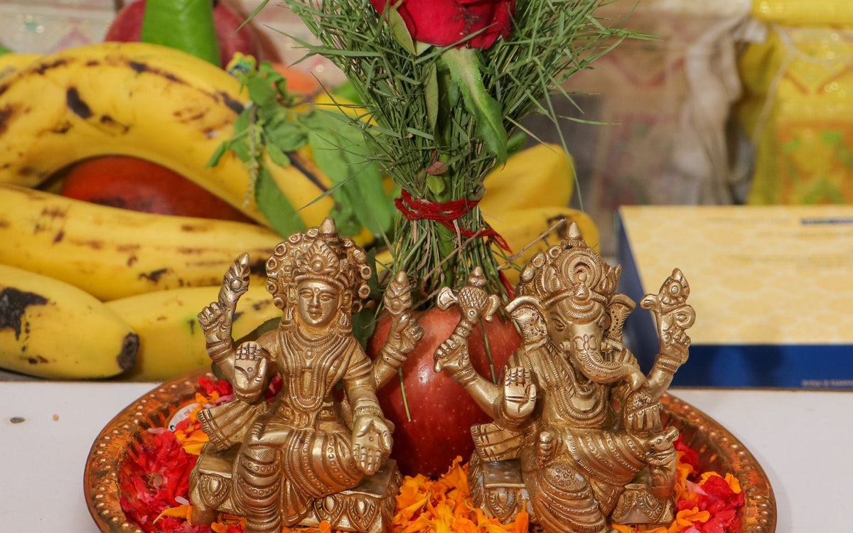 Festival offering of flowers and fruit before the deities